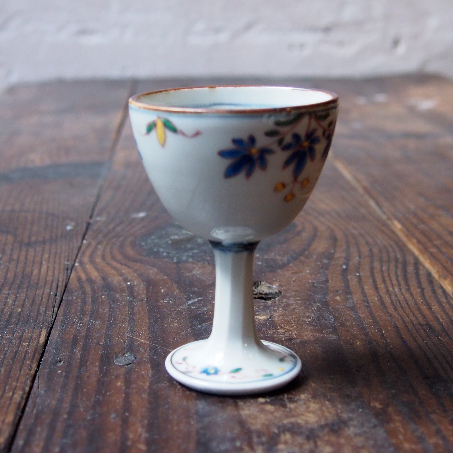 81　色絵花文足付き杯 | 志村和晃