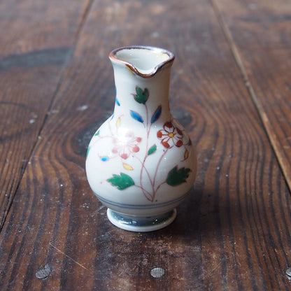 82　色絵花文ピッチャー | 志村和晃