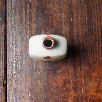 85　色絵双鳥文角小瓶　A | 志村和晃