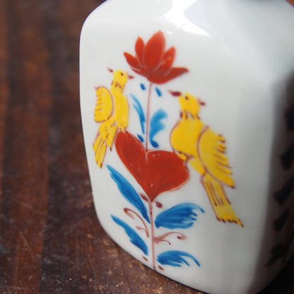 85　色絵双鳥文角小瓶　A | 志村和晃