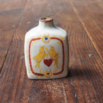 85　色絵双鳥文角小瓶　B | 志村和晃