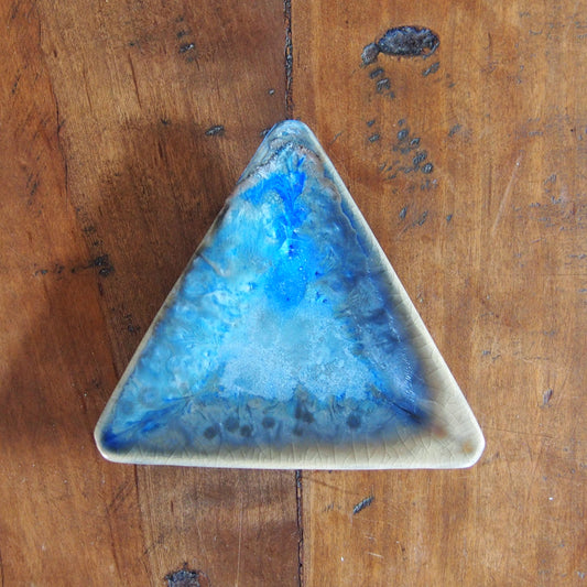 38-22 三角豆皿 | 梅本勇