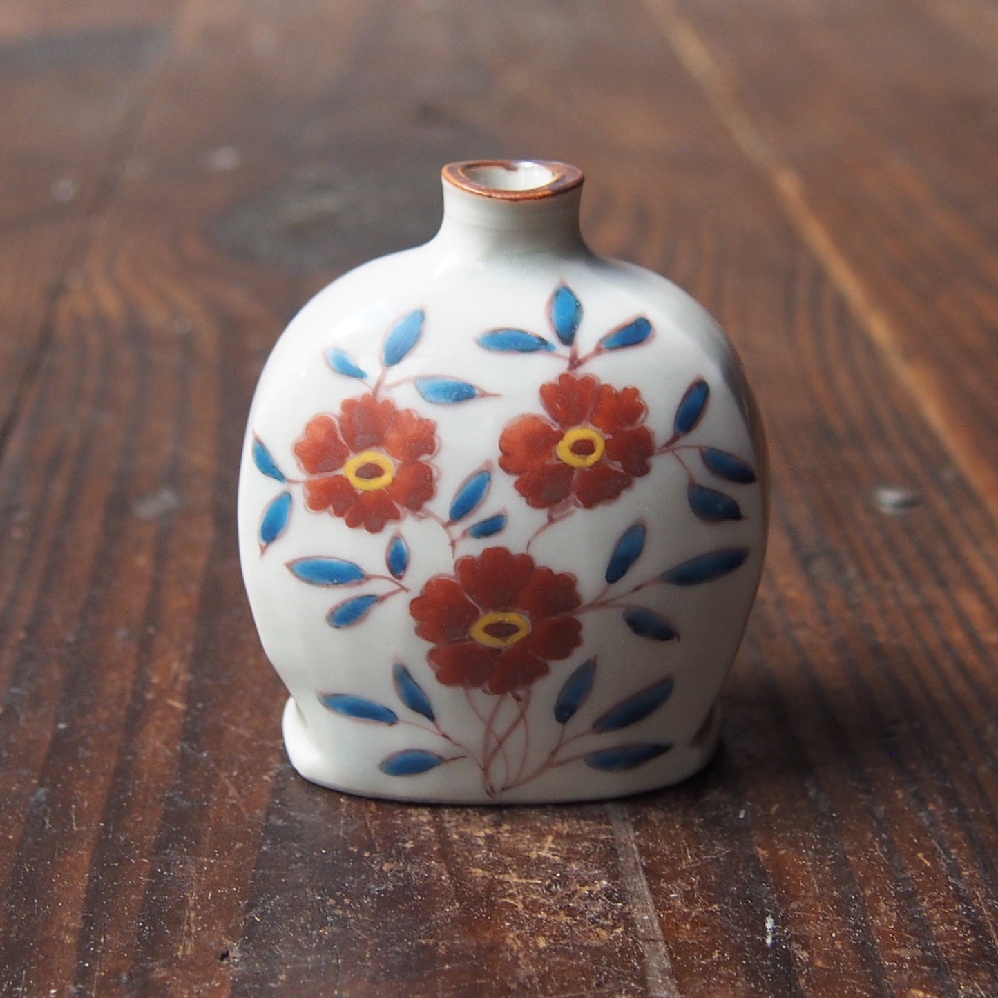 87　色絵ケシ文扁壷 | 志村和晃