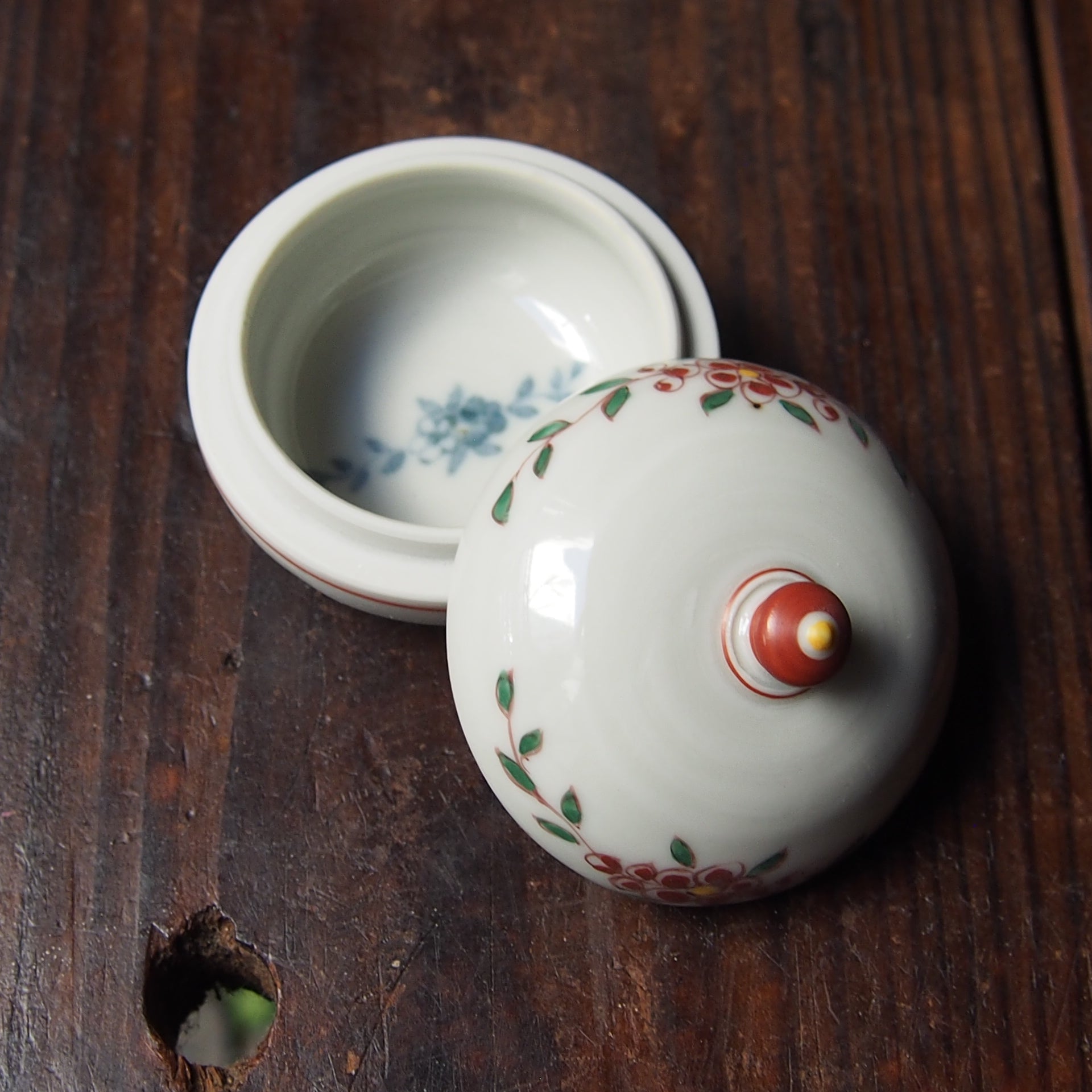 志村和晃】89 赤絵花文香合 | 益子のギャラリー もえぎ – moegi