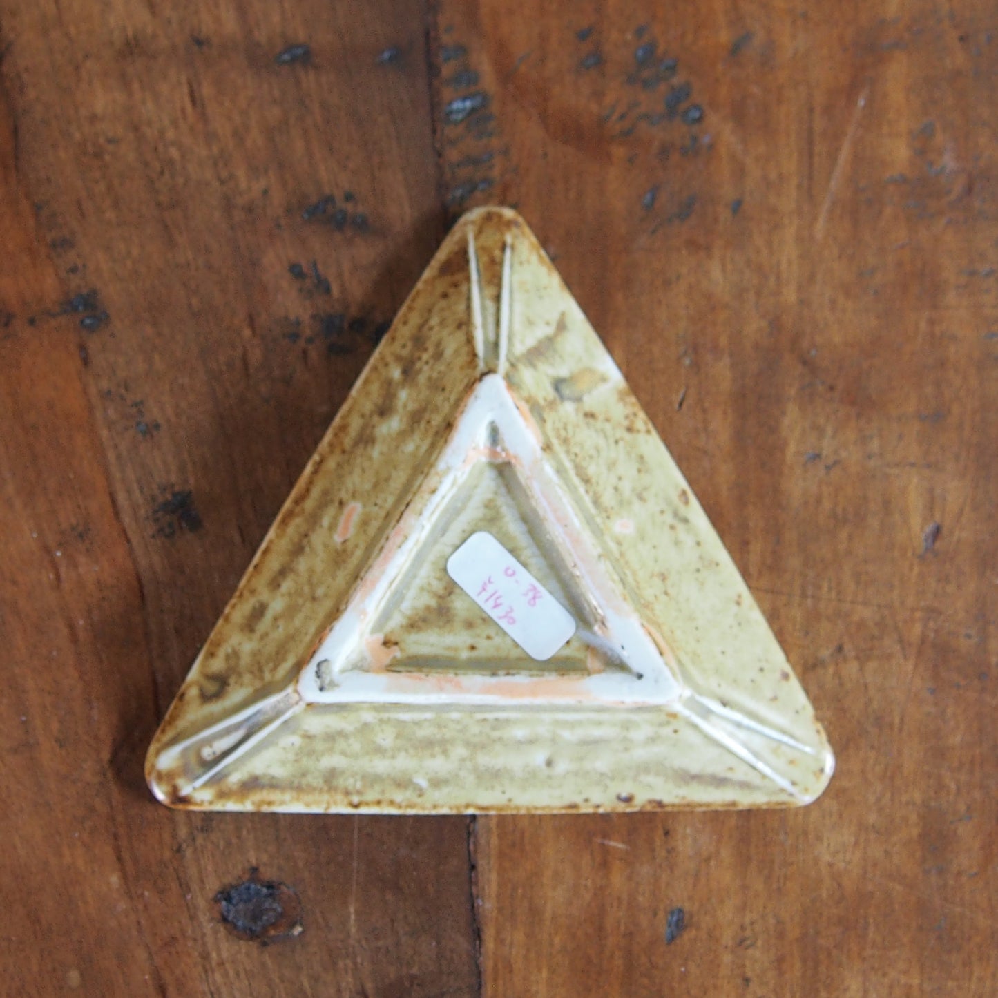 38-24 三角豆皿 | 梅本勇