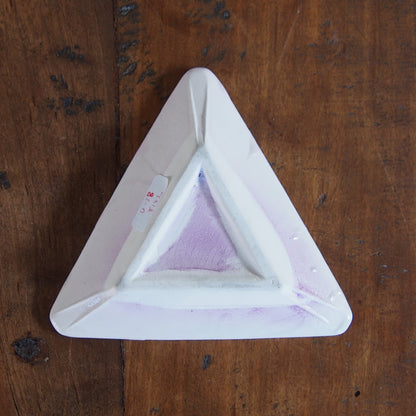 38-25 三角豆皿 | 梅本勇