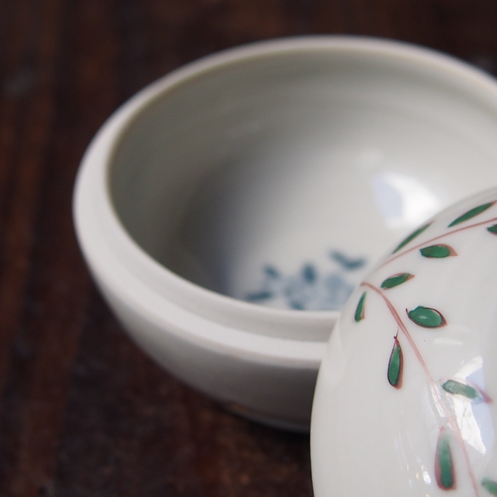 志村和晃】90 色絵花文蓋物 | 益子のギャラリー もえぎ – moegi