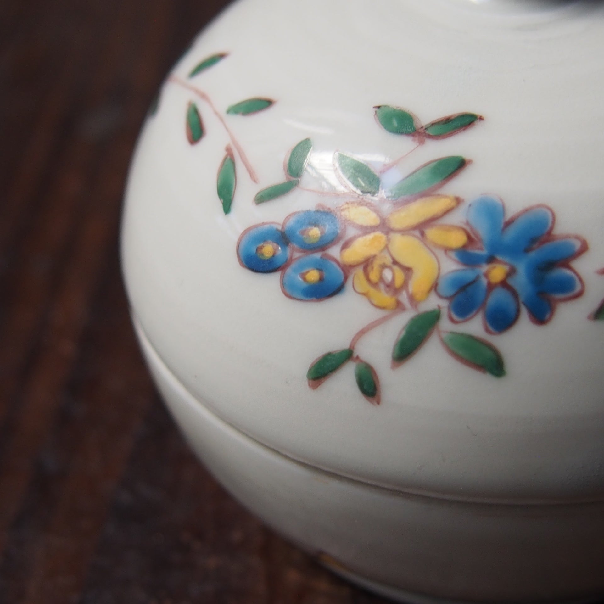 志村和晃】90 色絵花文蓋物 | 益子のギャラリー もえぎ – moegi