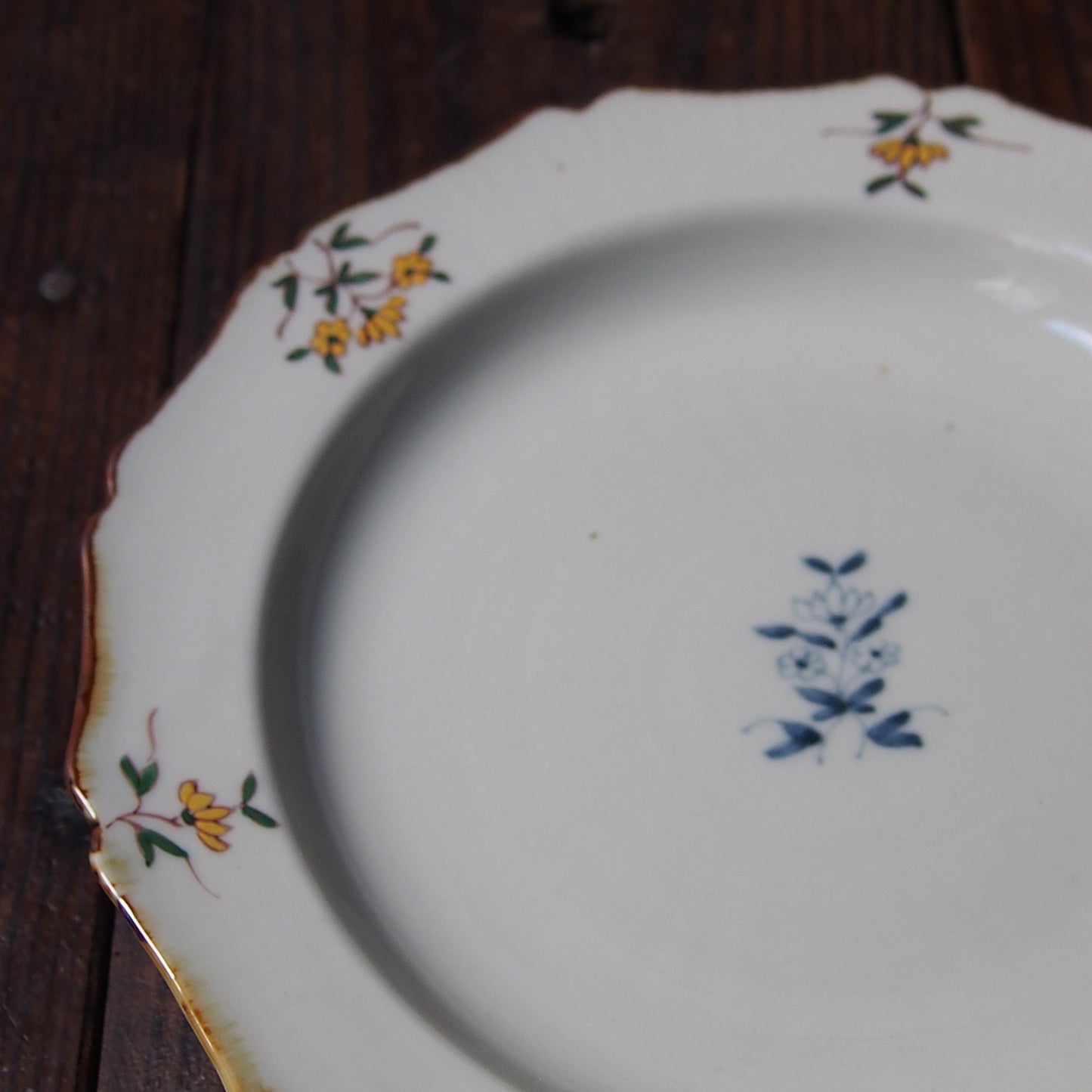 93　色絵花文輪花8寸皿　A | 志村和晃