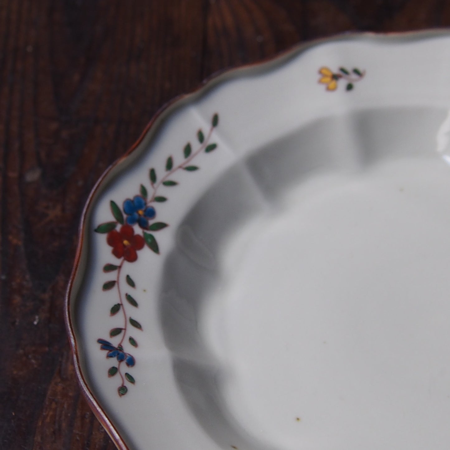 96　色絵花文輪花7.5寸皿　A | 志村和晃