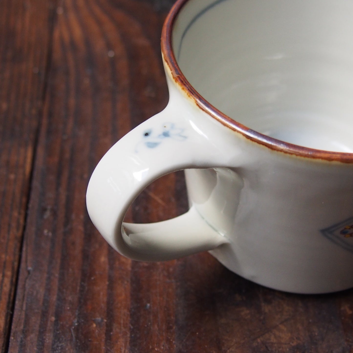 100　色絵花瓶文マグ | 志村和晃