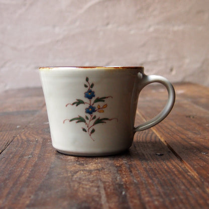 101　色絵花文マグ | 志村和晃