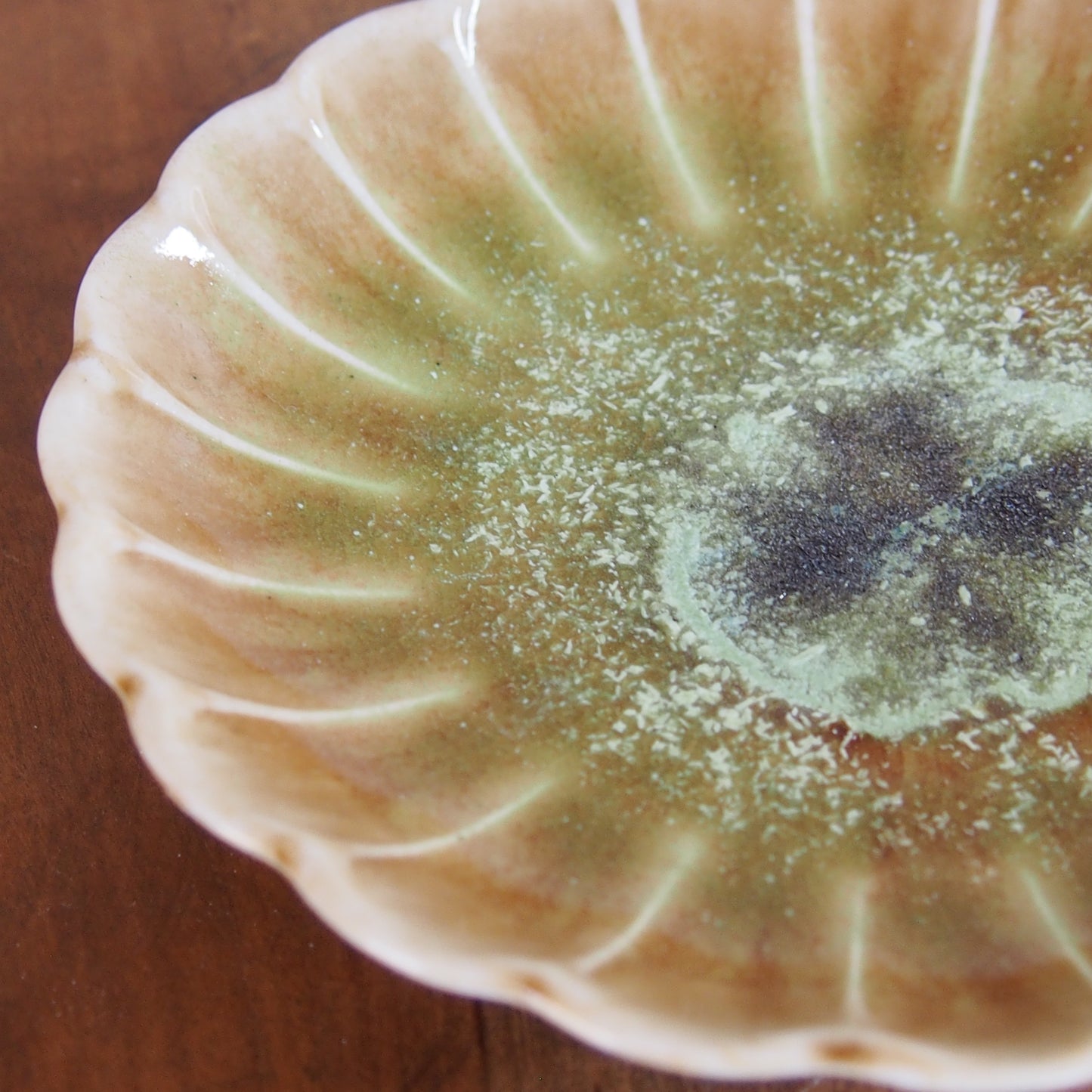 37-16 5寸ガーベラ皿 | 梅本勇