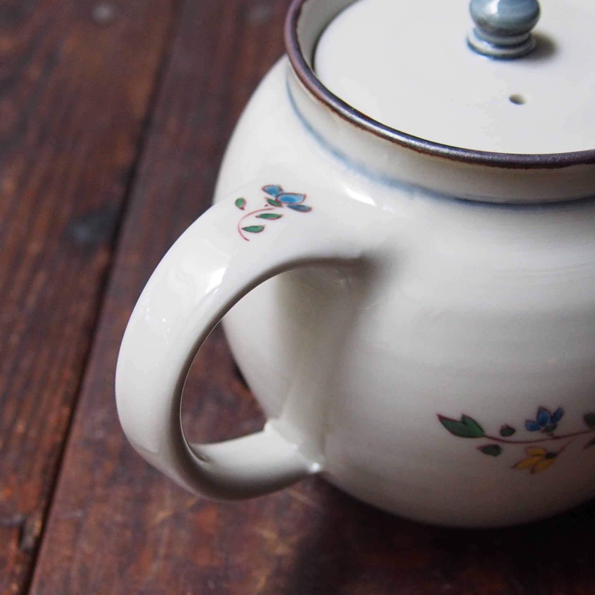 志村和晃】117 色絵花文ポット D | 益子のギャラリー もえぎ – moegi