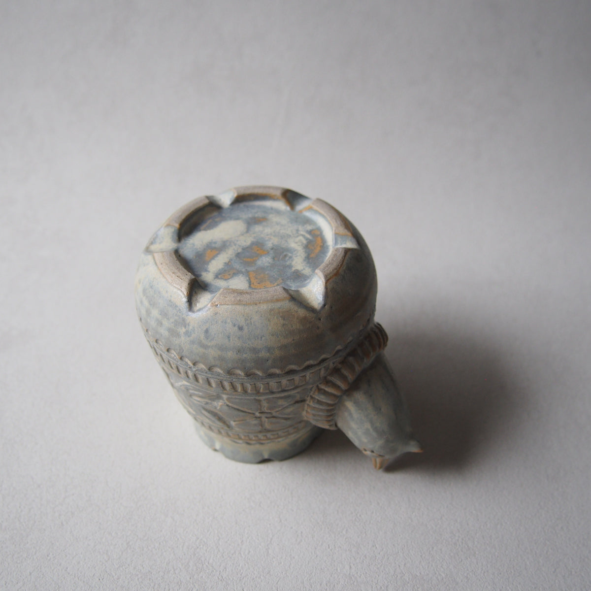 109　トリの花器（彫り） | 矢津田貴慧