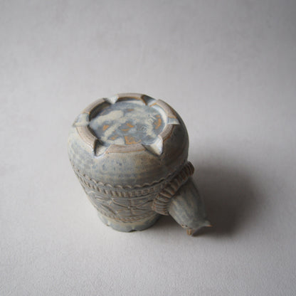 109　トリの花器（彫り） | 矢津田貴慧