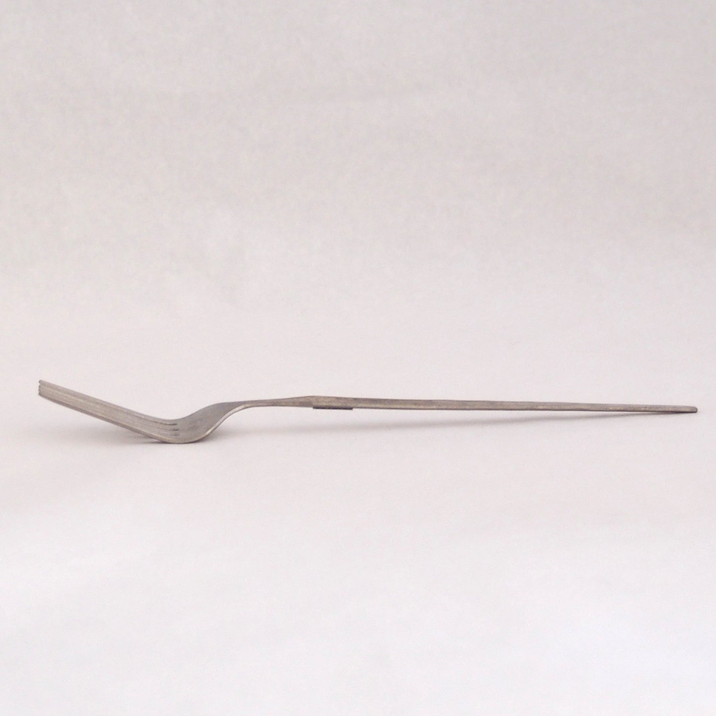 R2　フォークL | 机上工芸舎