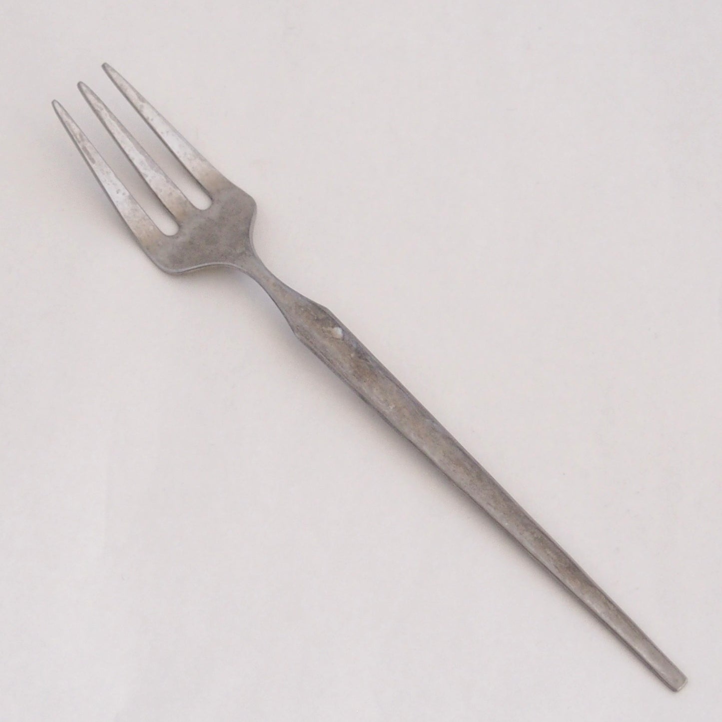 R8　フォークM | 机上工芸舎