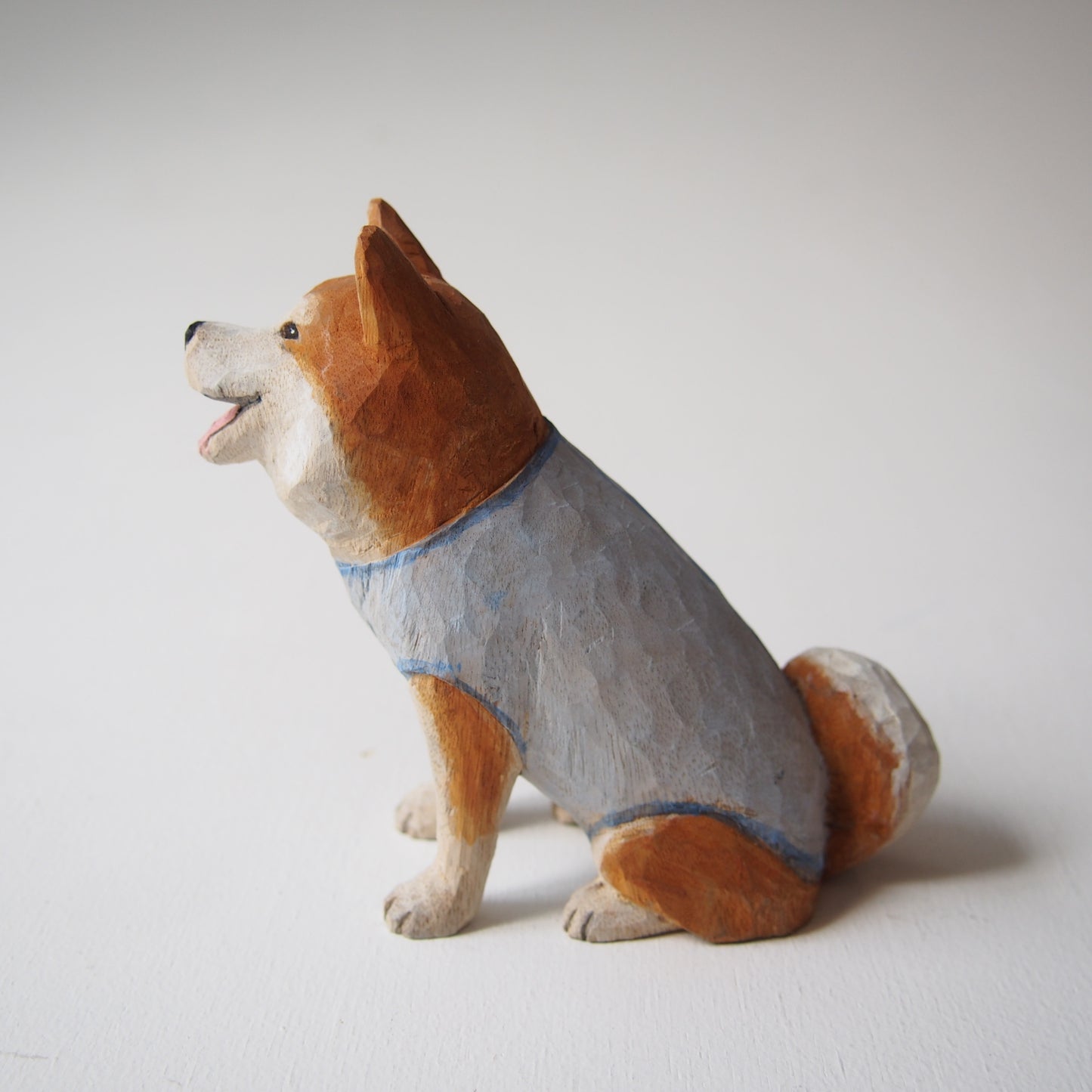 13　秋田犬（座り） | ヒロセジン