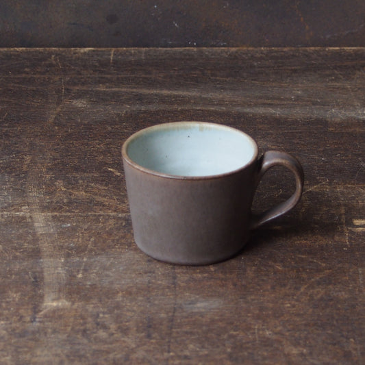 １．コーヒーカップ　茶