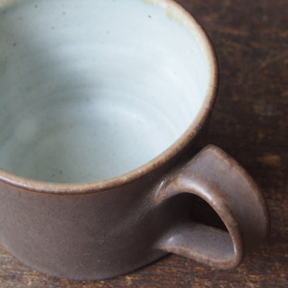 １．コーヒーカップ　茶