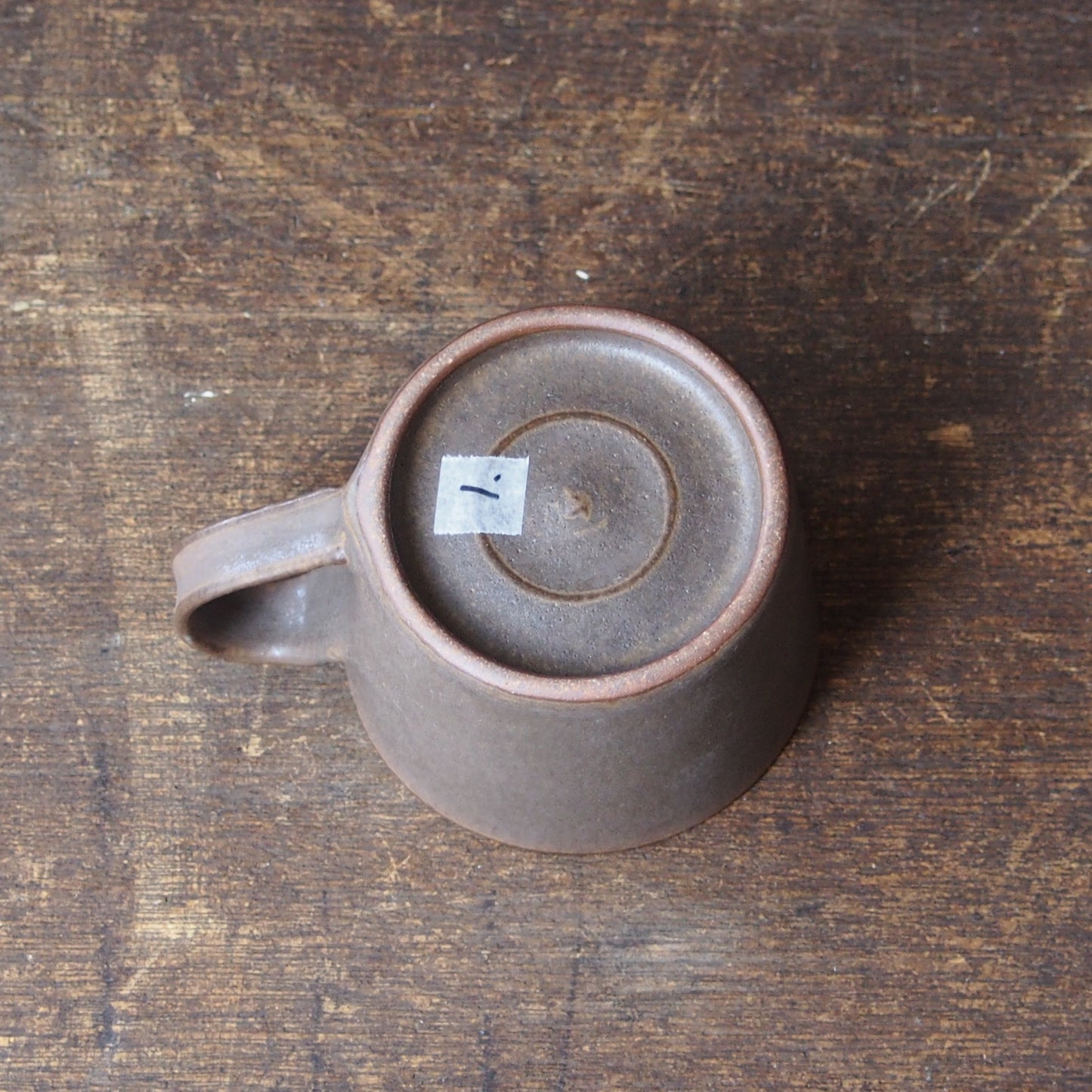 １．コーヒーカップ　茶