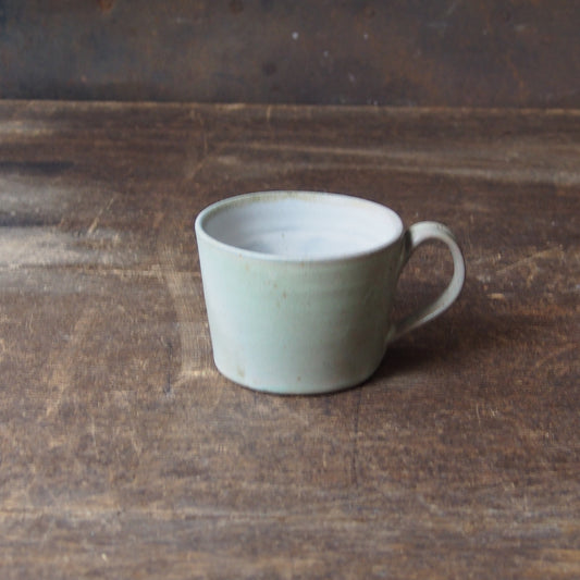 １．コーヒーカップ　グレー