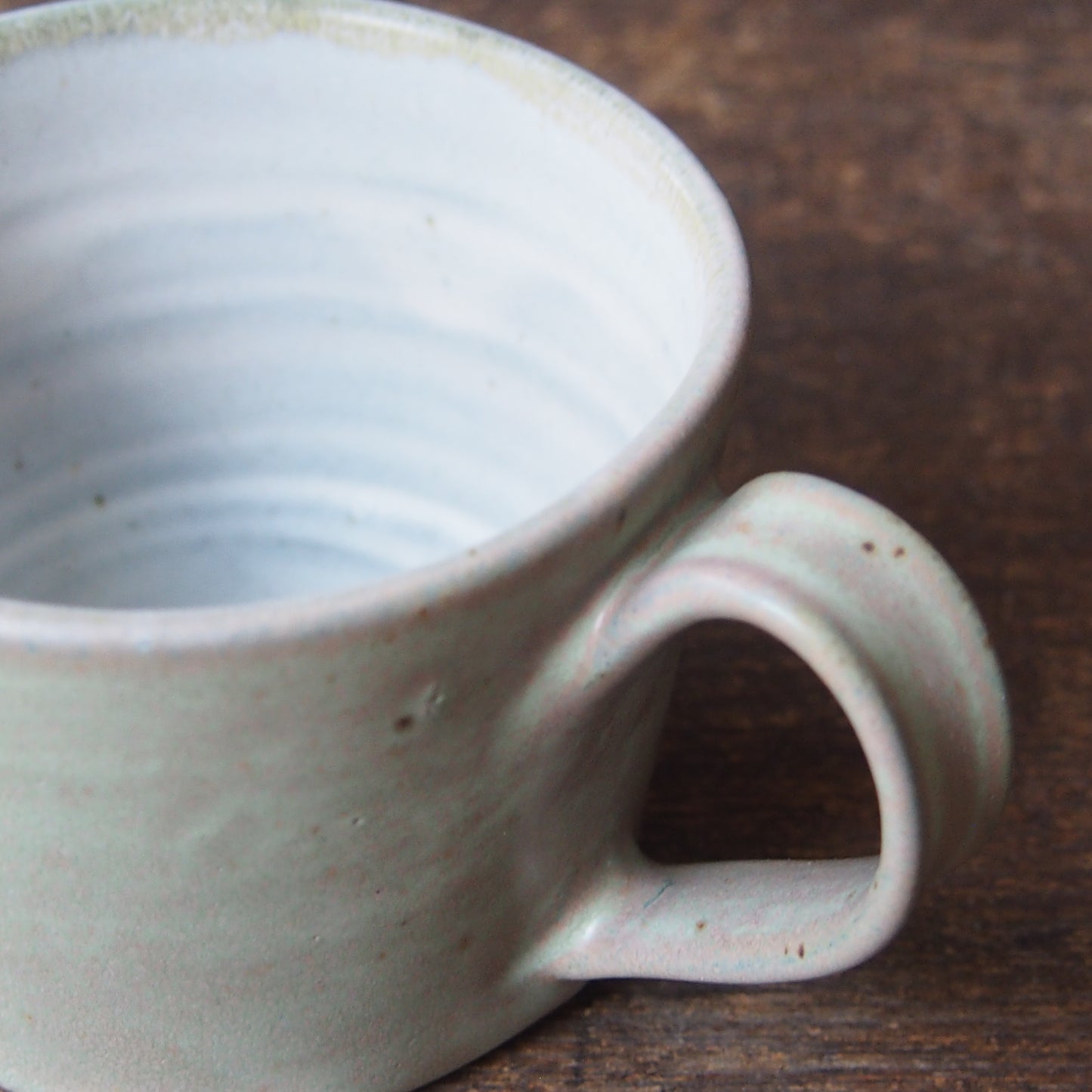 １．コーヒーカップ　グレー