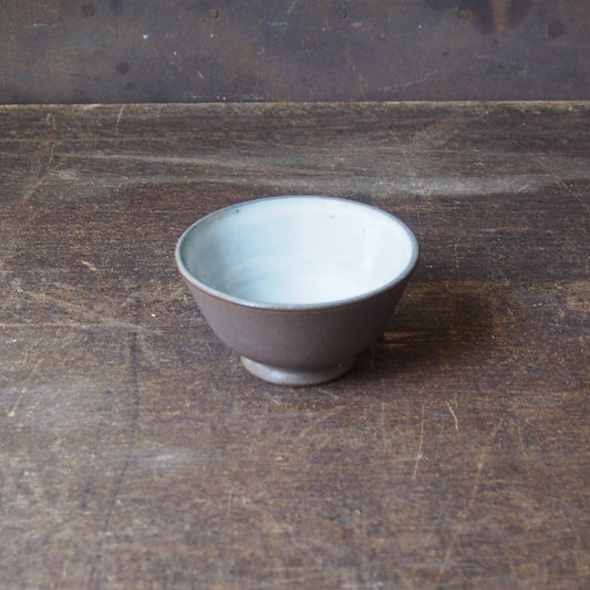 １１.　めしわん　茶