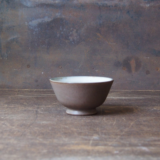１１.　めしわん　茶