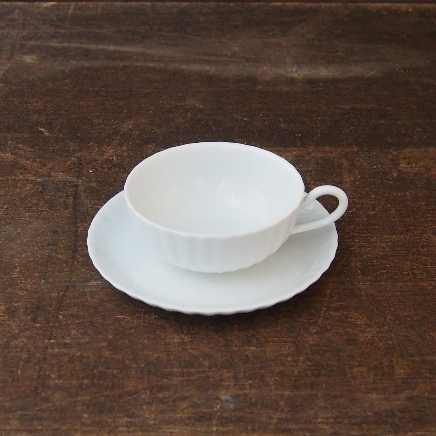 H075 白磁輪花ティーカップソーサー (ティーカップ別売り)| 村上雄一