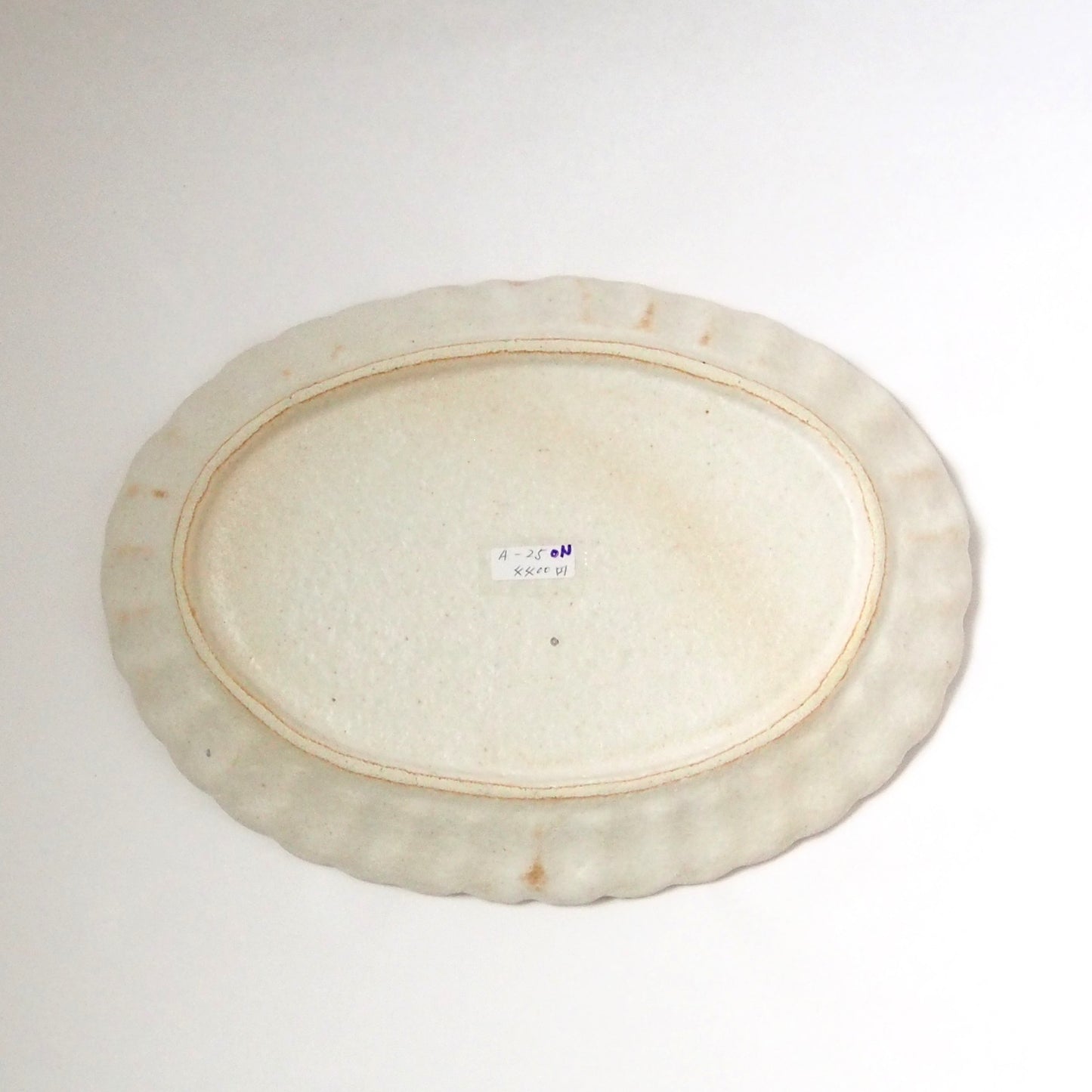 25　白釉輪花楕円皿（M） | 青柳憲儀