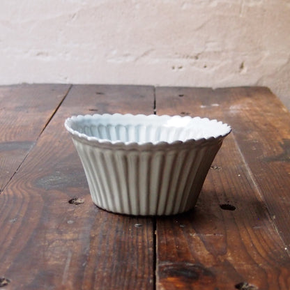 17　輪花角鉢 | 上國料正記