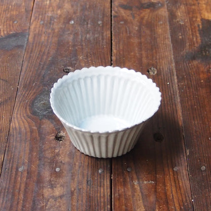 17　輪花角鉢 | 上國料正記