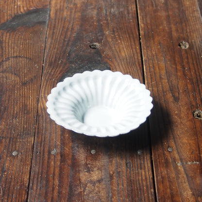 57　輪花皿　A | 上國料正記