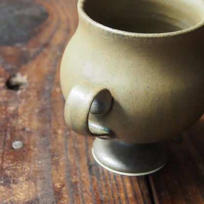 22　足付きカップ | 猪原朱乃