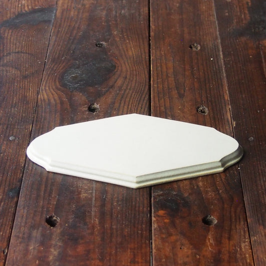 13　フラット台皿 | 猪原朱乃